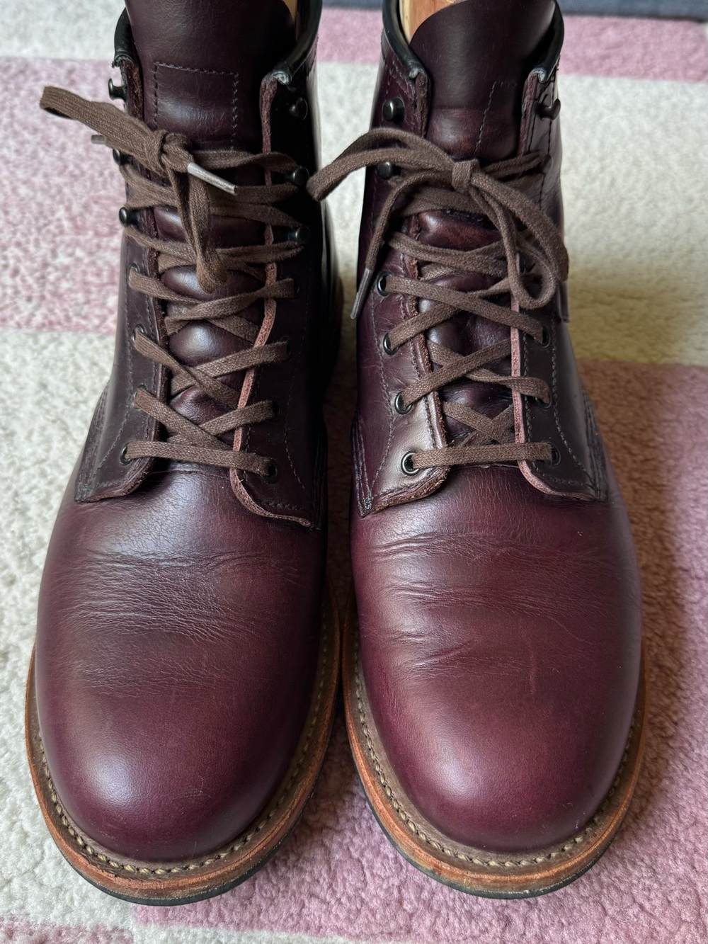 Men's Red Wing Heritage 6-inch boot in Black Cherry Excalibur Leather - Picture 5 of 8